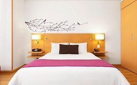 Hotel bh Parque 93